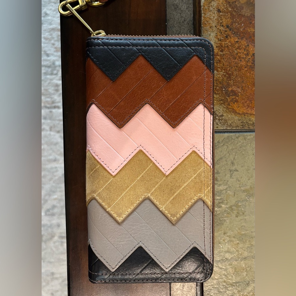 Fossil Full Zip Multicolor Chevron Wallet